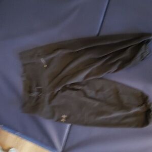 Under armour capris women